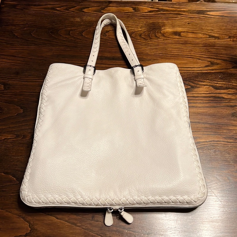 Bottega Veneta Intrecciato Leather Expandable Tote
